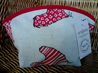 Trousse"Poules fleuries"